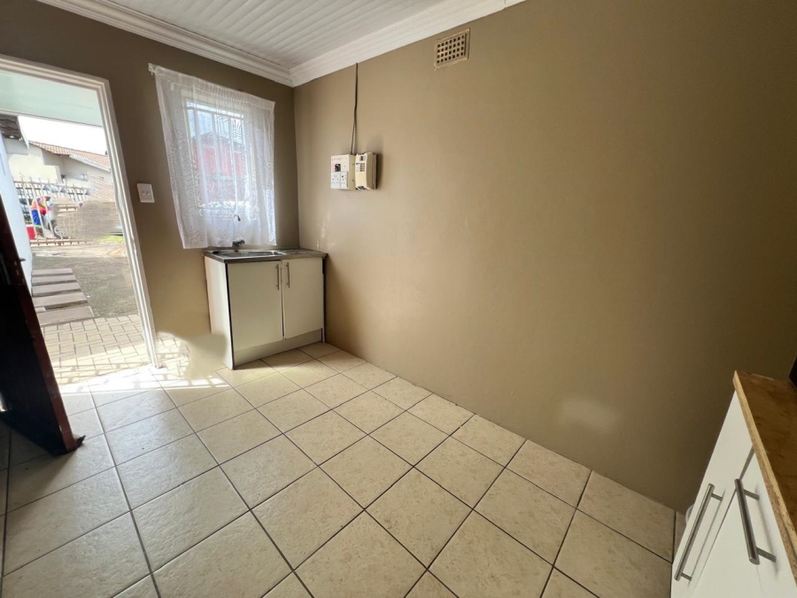 5 Bedroom Property for Sale in Blomanda Free State